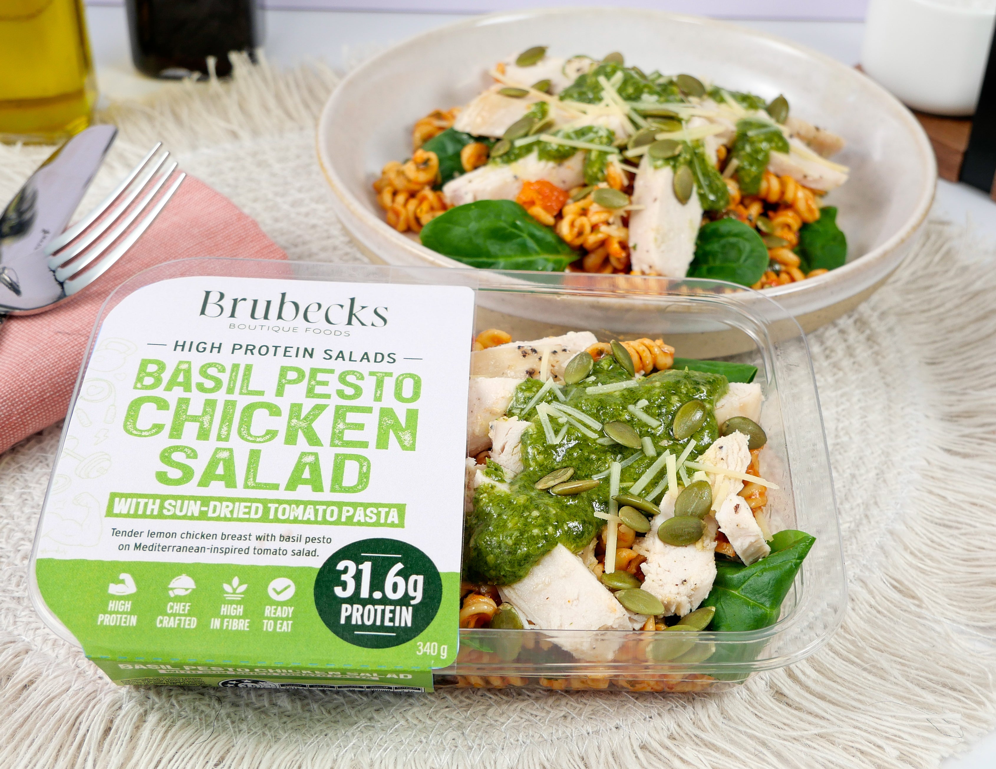 Basil Pesto Chicken Salad with Sun-dried Tomato Pasta - 340g