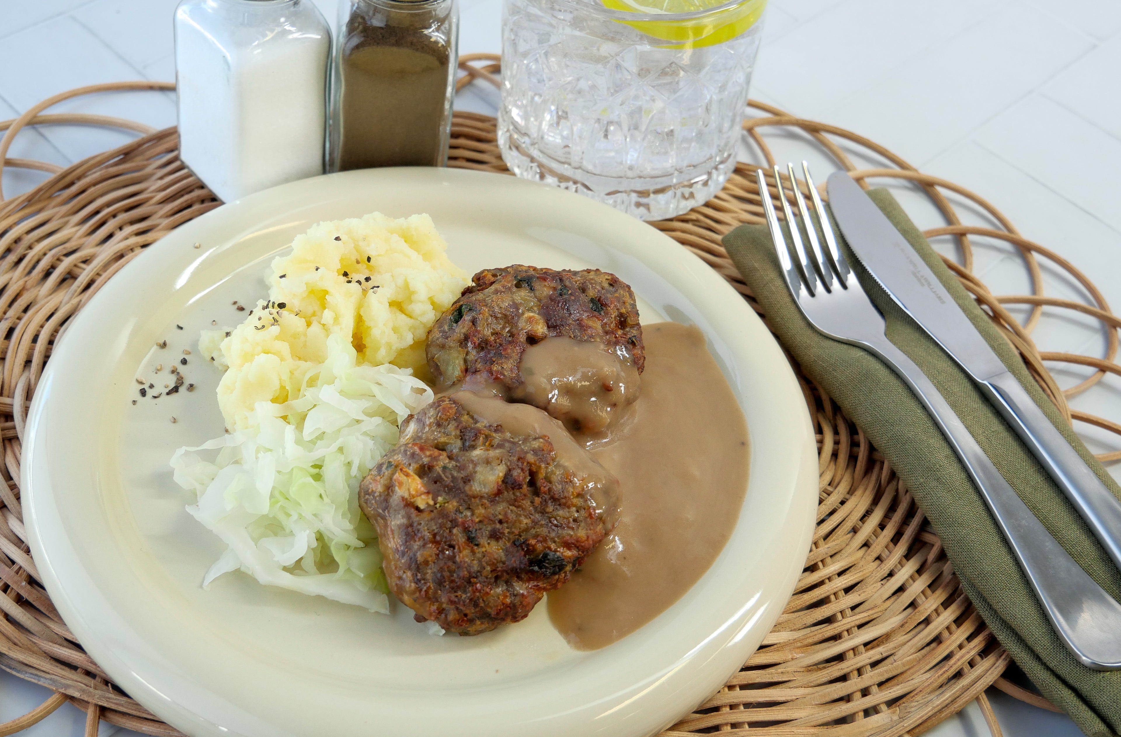 SaH Beef Rissoles with Creamy Gravy